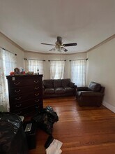 18 Gilmore St, Unit 2 in Everett, MA - Foto de edificio - Building Photo