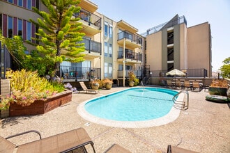888 Vermont in Oakland, CA - Building Photo - Building Photo
