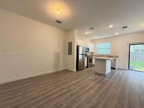 21430 NE 3rd Pl in North Miami Beach, FL - Building Photo - Building Photo
