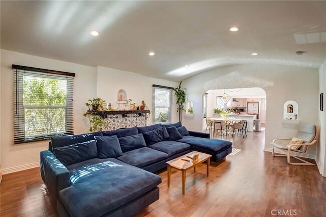 property at 6531 Arlington Ave