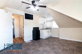 133 S Boyle Ave in Los Angeles, CA - Building Photo - Building Photo