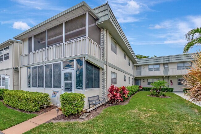 236 Monaco Way in Delray Beach, FL - Building Photo - Building Photo
