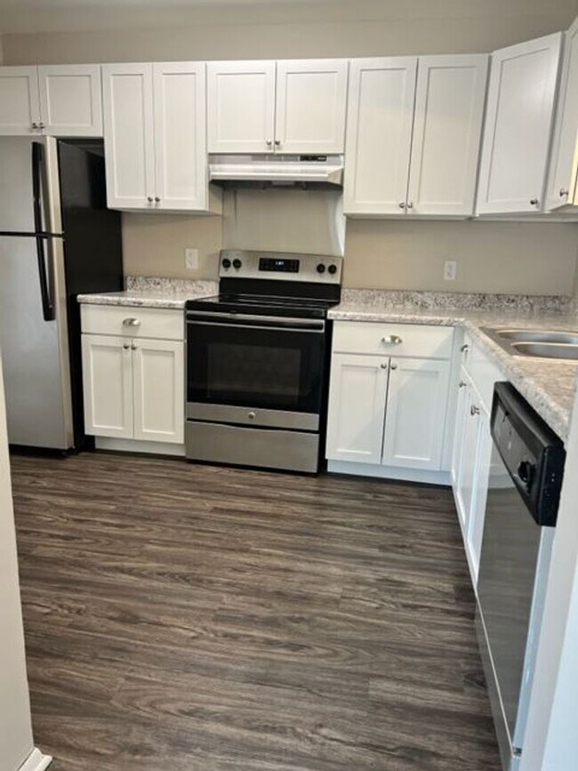 109 Scarborough Ct in Chesterton, IN - Building Photo - Building Photo