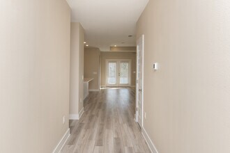 1938 Westhill Dr in Cantonment, FL - Foto de edificio - Building Photo