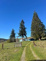 50235 Hermann Prairie Rd in Broadbent, OR - Building Photo