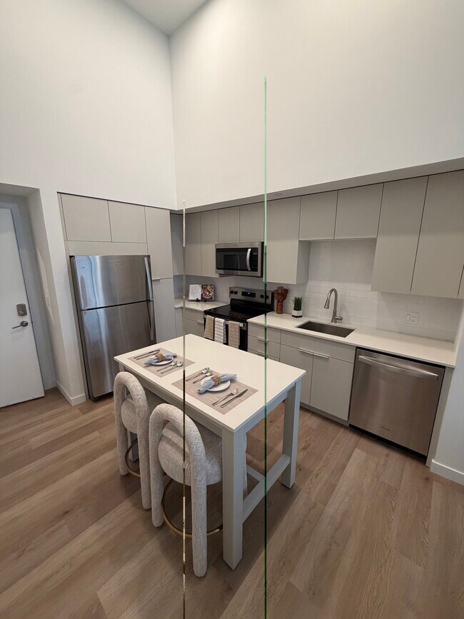 406 N 20th Ave, Unit S12 in Hollywood, FL - Building Photo - Building Photo