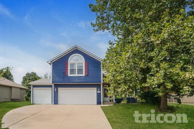 property at 1112 SE Windstar Dr