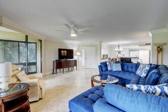 7242 Clunie Pl in Delray Beach, FL - Building Photo - Building Photo
