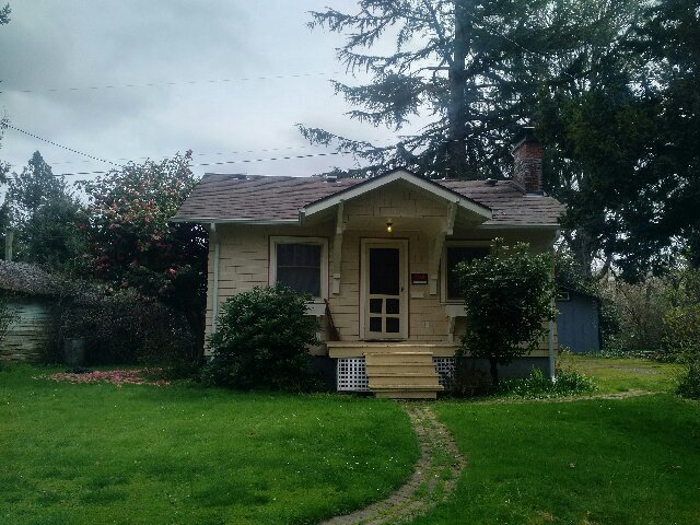 802 Cottage St NE in Salem, OR - Building Photo