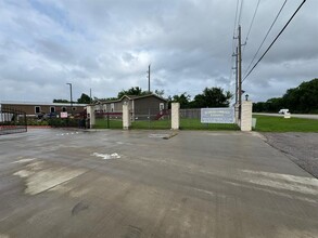 5439 FM 762 Rd in Richmond, TX - Building Photo - Building Photo