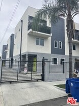 11318 Miranda St in Los Angeles, CA - Building Photo