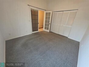 3309 Inverrary Blvd W in Lauderhill, FL - Building Photo - Building Photo