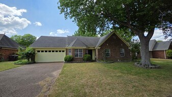 1471 Wolf Ridge Dr in Collierville, TN - Building Photo