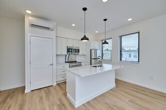 80 Broadway in Arlington, MA - Building Photo - Building Photo