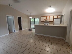 905 Tomahawk Ct in Tallahassee, FL - Building Photo - Building Photo