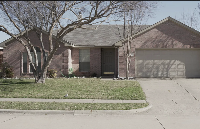 property at 2512 Douglas Dr