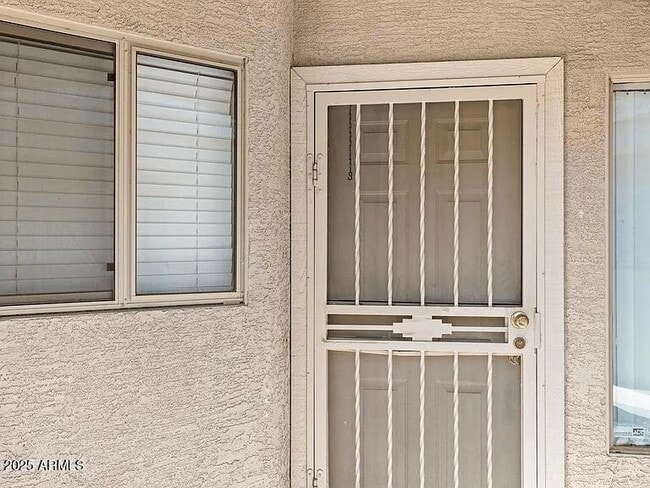 1750 W Union Hills Dr in Phoenix, AZ - Building Photo - Building Photo