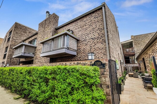 property at 1150 W Dickens Ave