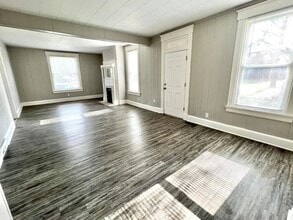 653 Fairview Ave in Hamilton, OH - Foto de edificio - Building Photo