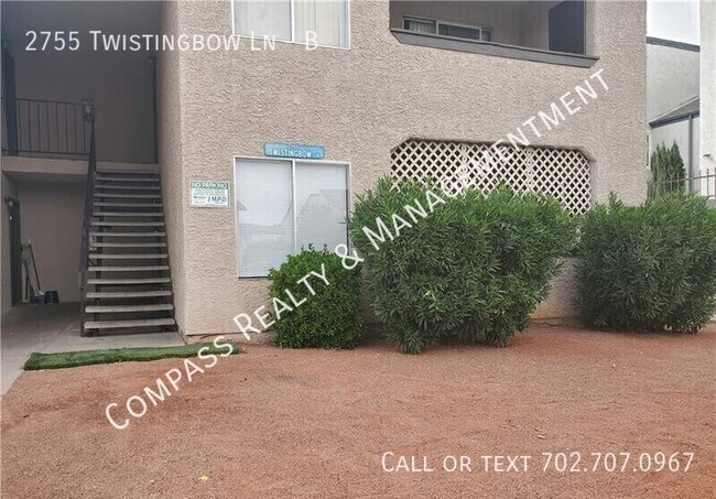 2755 Twistingbow Ln in Las Vegas, NV - Building Photo - Building Photo