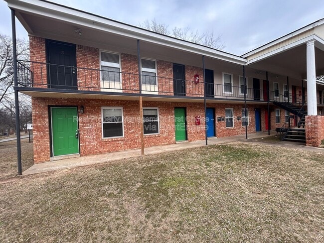 2301 S V St, Unit 1 in Fort Smith, AR - Foto de edificio - Building Photo