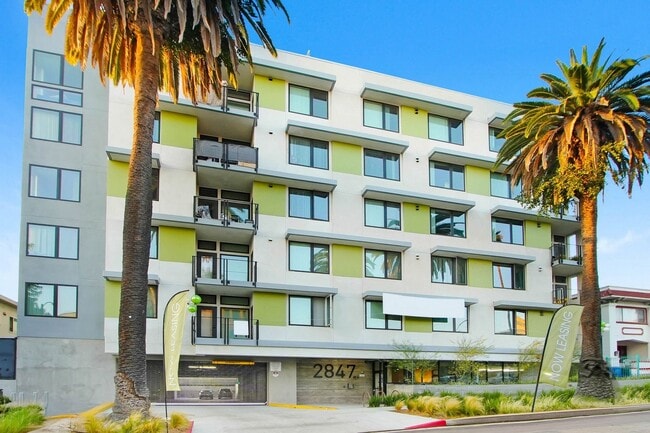 Zephyr Koreatown in Los Angeles, CA - Building Photo - Building Photo