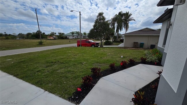 1109 NE 2nd Ave in Cape Coral, FL - Building Photo - Building Photo