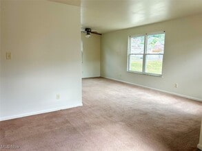 20 E 36th St in Shadyside, OH - Building Photo - Building Photo