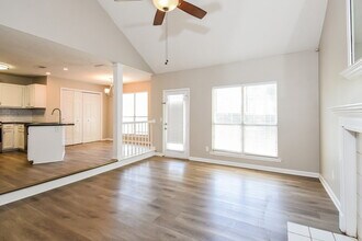 2057 Wedgewood Dr in Stone Mountain, GA - Building Photo - Building Photo