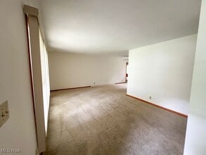 1971 Bryn Mawr Dr in Stow, OH - Building Photo - Building Photo