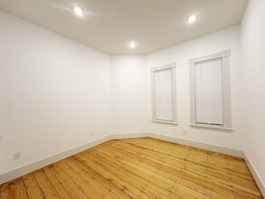 208 Lexington St, Unit 1 in Boston, MA - Building Photo - Building Photo