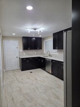 4239 Glenn Dale Rd in Bowie, MD - Foto de edificio - Building Photo