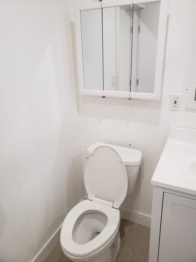 4326 W 163rd St in Lawndale, CA - Building Photo - Building Photo