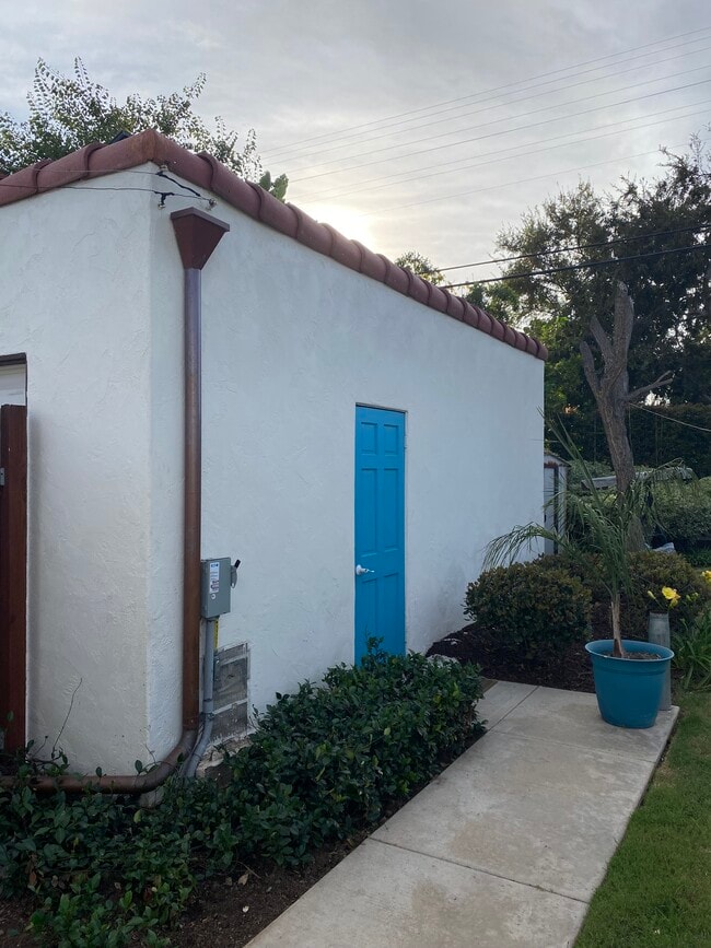 4766 Aragon Dr in San Diego, CA - Building Photo - Building Photo