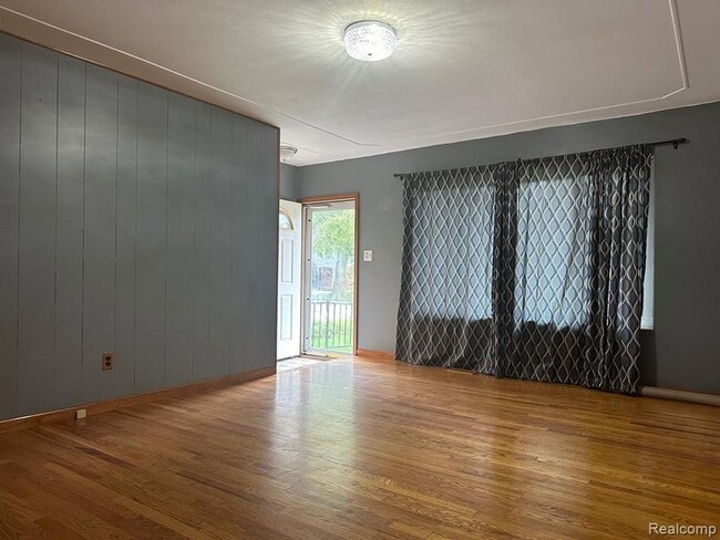 29543 Eiffel Ave in Warren, MI - Building Photo - Building Photo