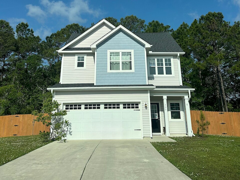 524 Everett Glades in Sneads Ferry, NC - Building Photo