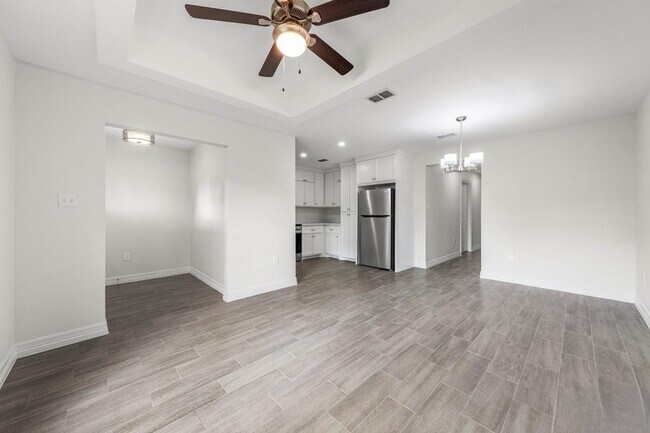 835 E Taylor St, Unit A in Brownsville, TX - Foto de edificio - Building Photo