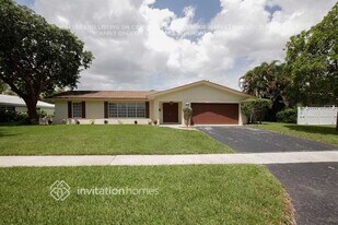 861 NW 72nd Ave in Plantation, FL - Building Photo
