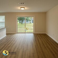 7847 Mariner St in Jacksonville, FL - Building Photo - Building Photo