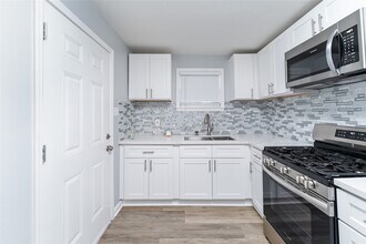 9946 Algiers Rd in Houston, TX - Building Photo - Building Photo