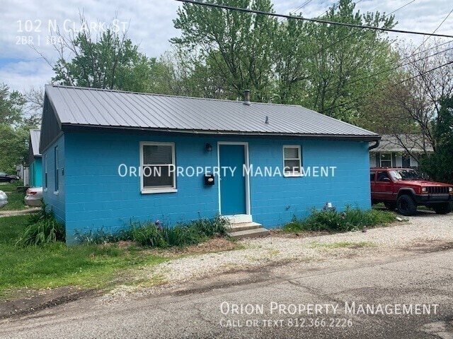 property at 102 N Clark St