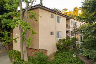 The Regal Villa Apts in Los Angeles, CA - Foto de edificio - Building Photo