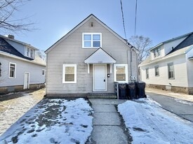 1310 Copeland Ave in Beloit, WI - Building Photo