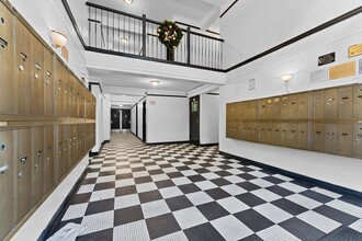 190 72nd St, Unit Studio in Brooklyn, NY - Building Photo - Building Photo