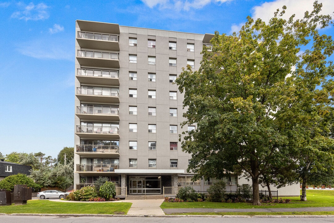 Edgeworth in Ottawa, ON - Building Photo