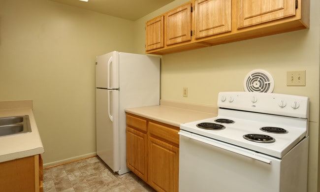 Manor View Apartments in Portsmouth, VA - Foto de edificio - Building Photo