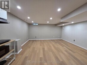 971 Ledbury Crescent in Mississauga, ON - Building Photo - Building Photo