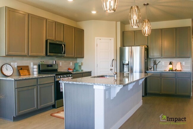 12628 Enclave Scenic Dr in Peyton, CO - Foto de edificio - Building Photo