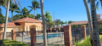3478 Briar Bay Blvd in West Palm Beach, FL - Building Photo - Building Photo