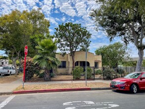 725 S Osage Ave in Inglewood, CA - Building Photo - Building Photo